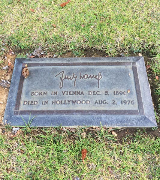 Gravestone of Fritz Lang, who died on Aug. 2, 1976, and is buried in Forest Lawn Cemetery, Hollywood Hills (Wikimedia commons)