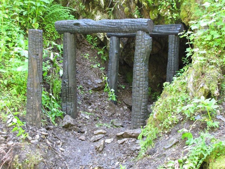 The restored entrance to the former Nicholson mine near Wallace, Idaho, where Ed Pulaski and his crew of 45 sought refuge in 1910 (Wikimedia commons)