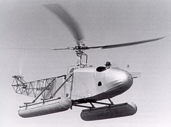 VS-300 helicopter in flight, with Igor Sikorsky at the controls, 1939 (Wikimedia commons)