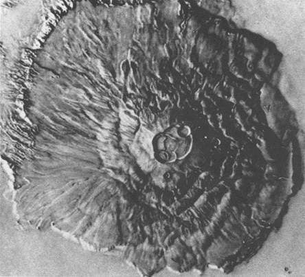 Olympus Mons, a Martian shield volcano, photograph by Mariner 9, 1971 (nasa.gov)