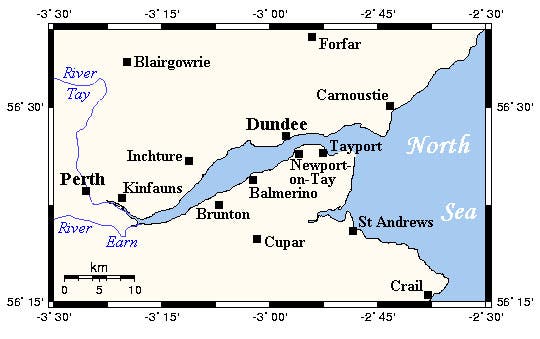 Map of the Firth of Tay. The bridge crossed from Wormit on the south shore (not shown) to Dundee on the north shore (Wikipedia)
