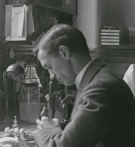 Alexander Fleming at the microscope in his lab at St. Mary’s Hospital, London, photograph, 1909, unknown source (timeout.com)
