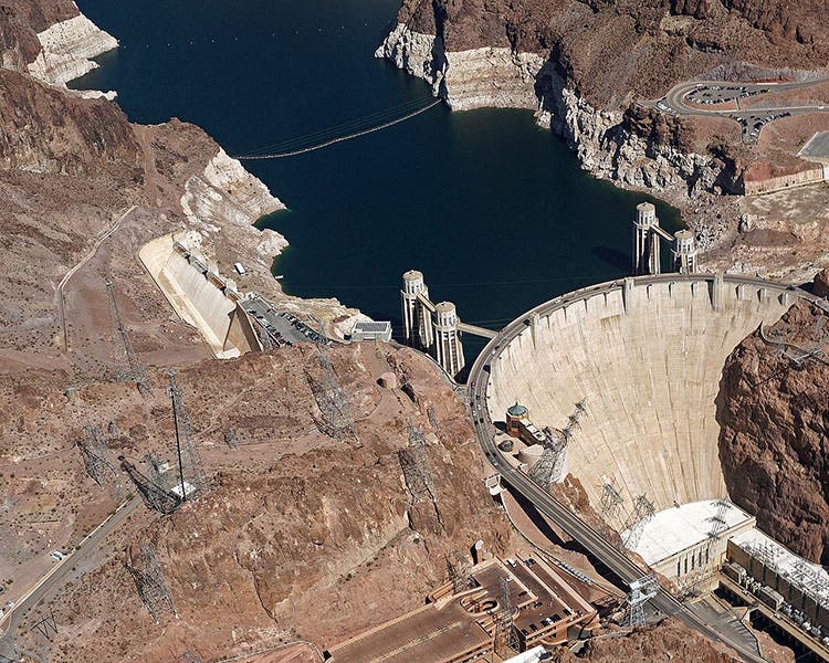 Hoover Dam, modern aerial view, photograph (Wikimedia commons)