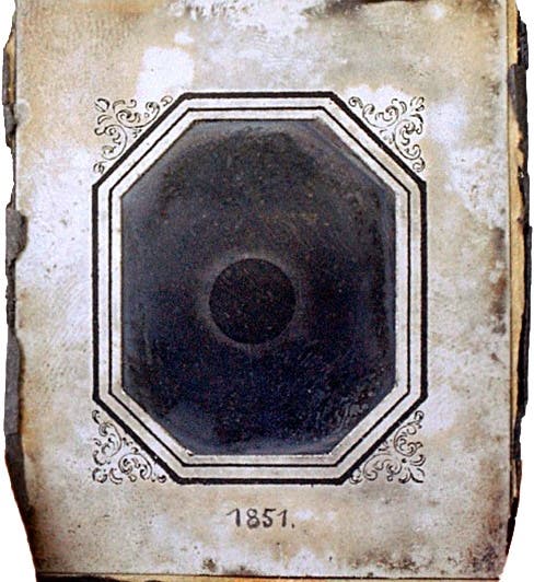 Total solar eclipse of July 28, 1851, a daguerreotype copy by J.J. Berkowski of his original 1851 daguerreotype, in Jena (Friedrich-Schiller-Universität: Historische Sammlungen zur Naturwissenschaft / Jan Peter Kasper via museum-digital.org)