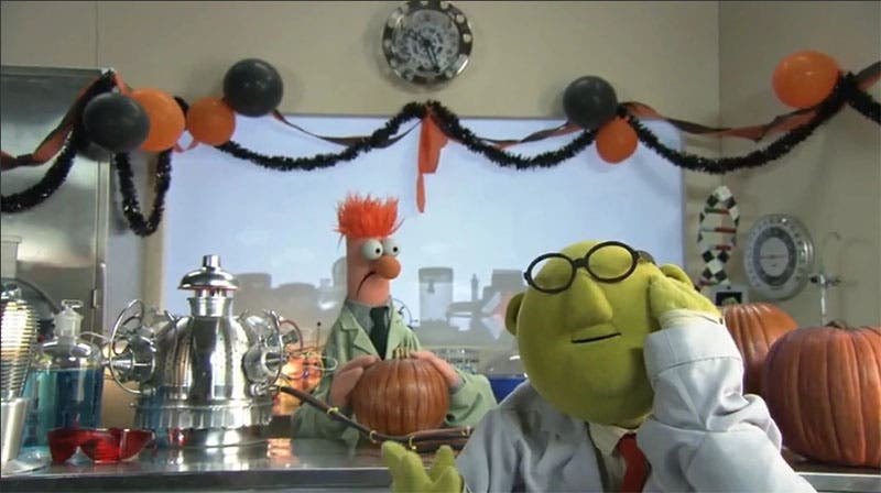 Still from “Carve-o-Matic” sketch, with Dr. Bunsen Honeydew and Beaker, date unknown, but much later than the first two photos (muppet.fandom.com)