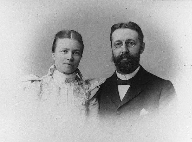Max and Anna Weber, photograph, ca 1890 (Wikimedia commons)