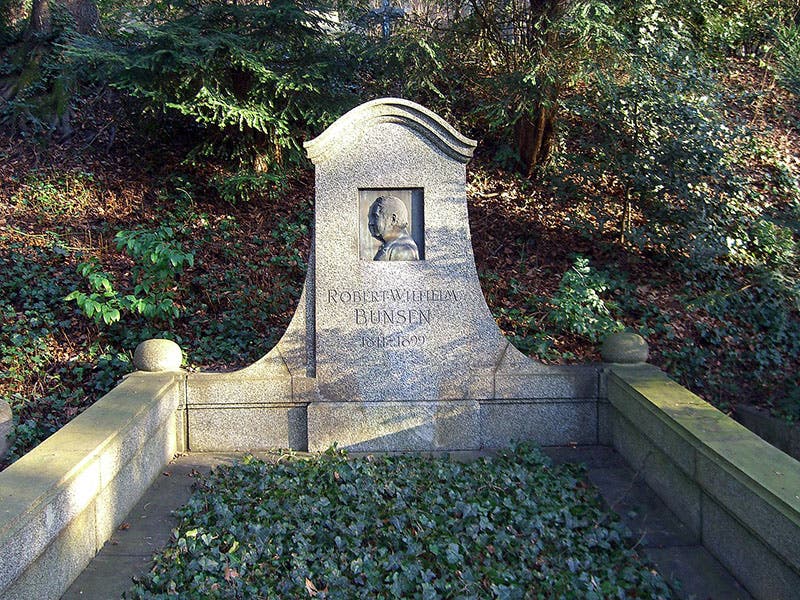 Grave of Robert Bunsen, Gergfriedhof, Heidelberg (Wikimedia commons)