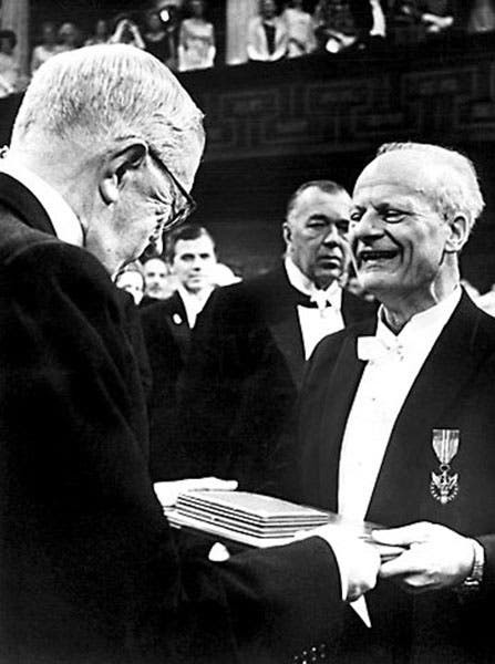 Hans Bethe receiving the Nobel Prize in Physics, Stockholm, 1967 (nobelprize.org)