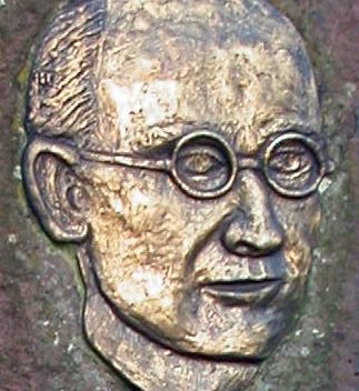 Relief portrait in bronze of Walter Hohmann, detail, Walter Hohmannn Observatory, Essen (Wikimedia commons)