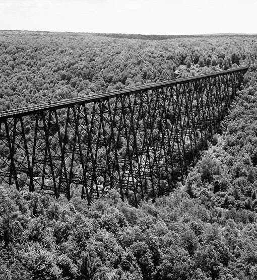 The Kinzua Viaduct, the replacement bridge of 1900, as photographed in 1971, McKean County, Pennsylvania (Wikimedia commons)