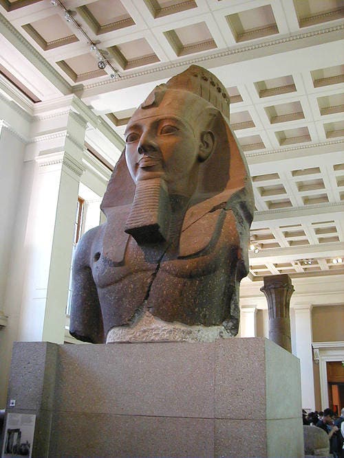Colossal bust of Ramesses II (Younger Memnon), British Museum, modern photo (Wikimedia commons)