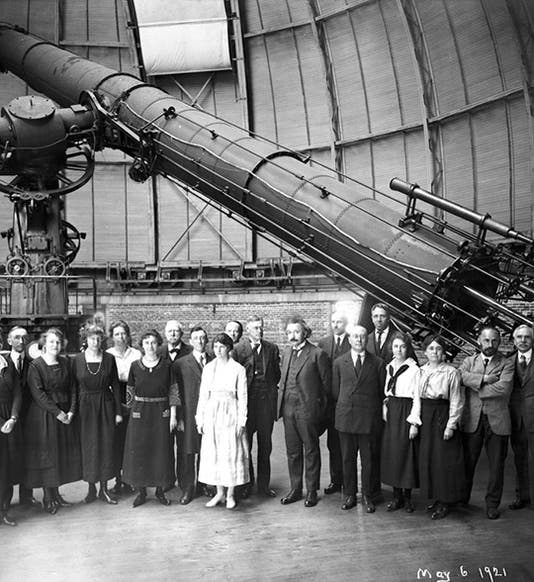 The 40-inch Yerkes refractor, inside the dome of Yerkes Observatory, photograph of staff posing with visitor, Albert Einstein, 1921, University of Chicago Library Archives (photoarchive.lib.uchicago.edu)