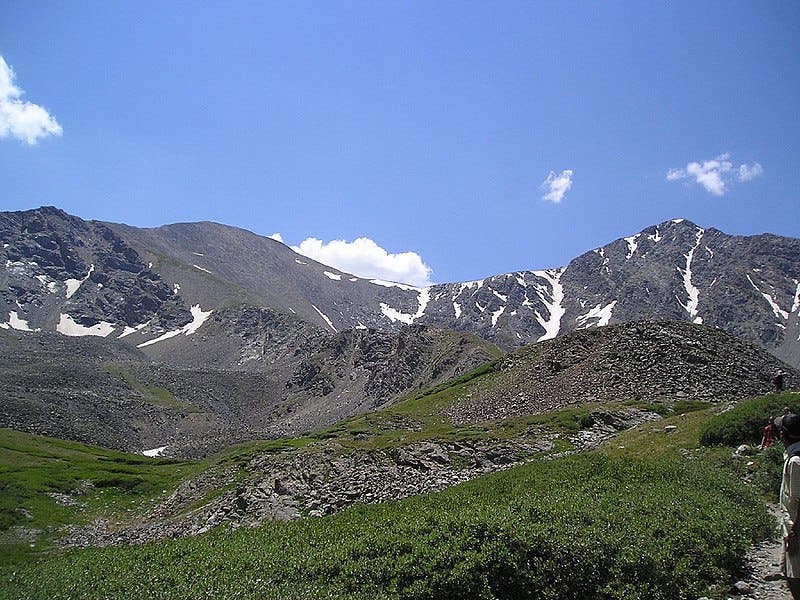 Torrey’s Peak on the right, with Gray’s Peak on the left, Front Range, Rocky Mountains, Colorado (Wikimedia commons)