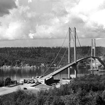 Tacoma Narrows Bridge, just before its opening, photograph, 1940, University of Washington Libraries (digitalcollections.lib.washington.edu)