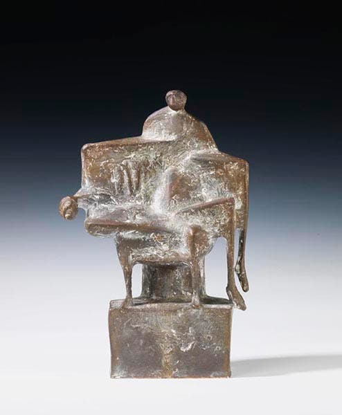 Pieta, bronze sculpture, by Fritz Koenig, 1962, Sculpture Museum, Landshut (kettererkunset.de)