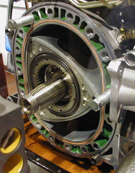 A Wankel rotary engine, made for Mazda, with a Reuleaux-triangle-shaped rotor, photograph (Wikimedia commons)