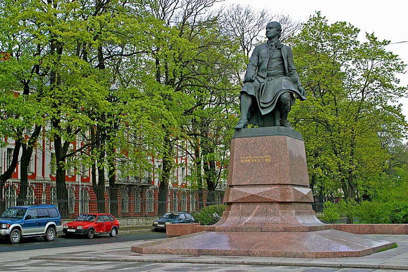 Statue of Lomonosov in St. Petersburg (Saint-Petersburg.com)