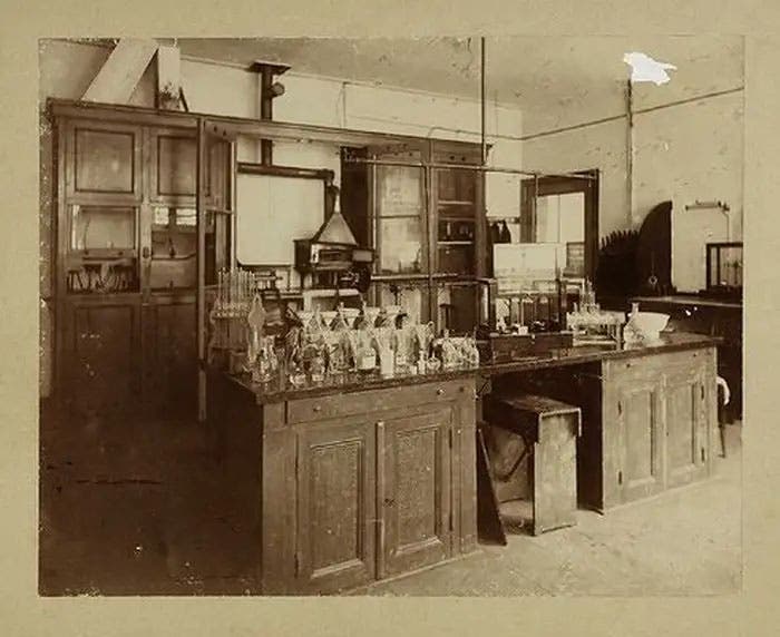 Laboratory of Jacobus Henricus van ‘t Hoff, University of Amsterdam, ca 1880 (hims.uva.nl)