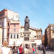 Statue of Giordano Bruno, sculpted by Ettore Ferrari, Campo de’ Fiori, Rome, 1889 (Wikimedia commons)