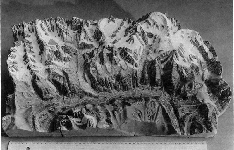 Maquette of Mont Blanc massif, carved and painted wood or possibly terracotta, by Charles-François Exchaquet, 1787, Geneva (sac-cas.ch/de)
