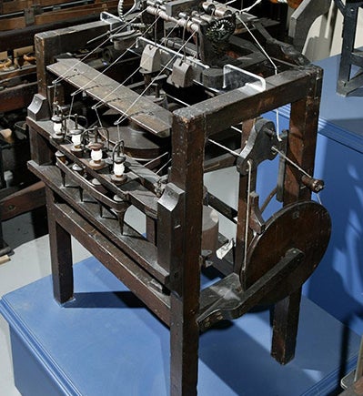 A four-spindled water frame built by Richard Arkwright for his mill at Matlock Bath, Derbyshire, 1775, in the Science and Industry Museum, Manchester (scienceandindustrymuseum.org)