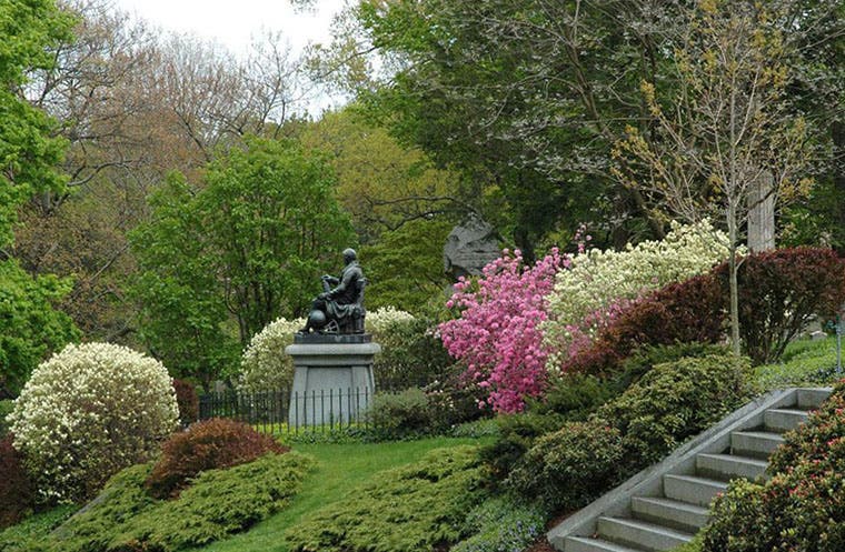 Bronze statue of Nathaniel Bowditch, Mount Auburn Cemetery (media.mnn.com)