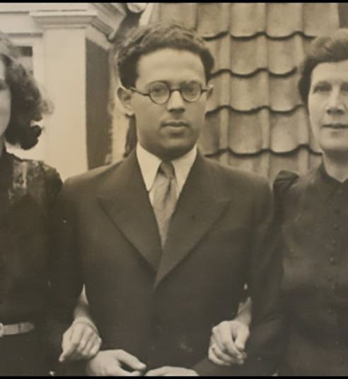 Abraham Pais, with Tineke Buchter (later Tina Strobos) at left and Tineke’s mother Marie Schotte at right, photograph, 1941 (Wikimedia commons)