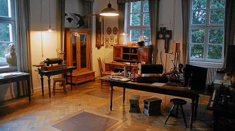 Röntgen’s laboratory and office, preserved as the Röntgen Memorial, in the former Physics Institute of the University of Würzburg (Wikimedia commons)