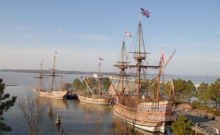 Replicas of the three ships that carried colonists to Jamestown in 1608, at Jamestown, Virginia, modern photograph; the tiny Discovery, center, was the ship later piloted by William Baffin in his last two searches for a Northwest Passage (theclio.com)
