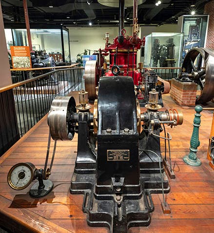 A Westinghouse single-phase AC generator, built in 1888, on display in the National Museum of American History, Smithsonian Institution (collections.si.edu)