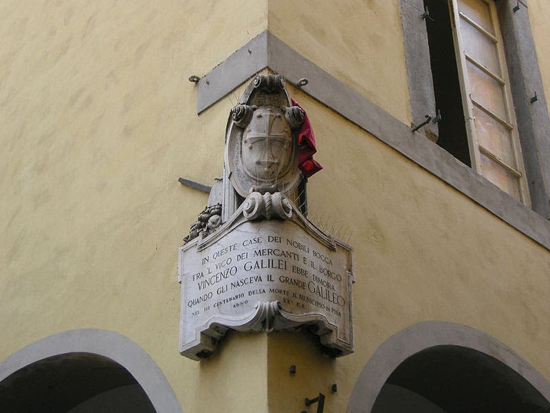 Corner street marker honoring Vincenzo Galilei, Pisa (Wikimedia commons)