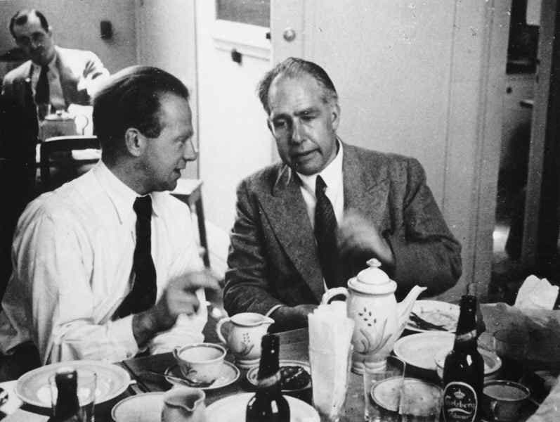 Werner Heisenberg and Niels Bohr, 1934 (Wikimedia commons)