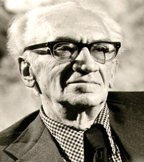 Portrait of Immanuel Velikovsky during his days as counterculture hero, 1974 (Wikimedia commons)
