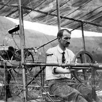Glenn Curtiss at the controls of June Bug, which he designed and built, 1908 (wright-brothers.org)