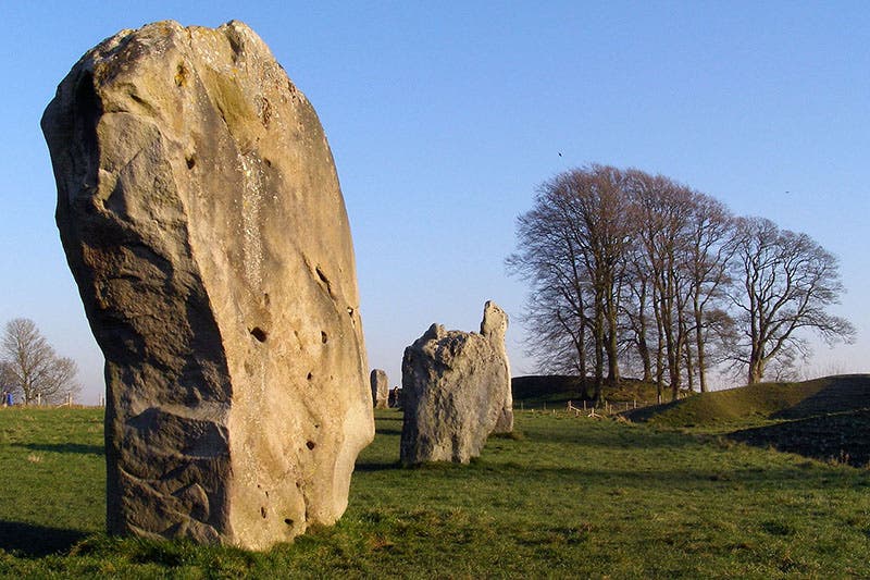 The “Barber Stone,” Avebury, modern photo (Wikimedia commons)