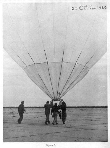 The launch of the first (but unnamed) modern hot-air balloon, Oct. 22, 1960, with Ed Yost in a suspended chair that passed for a gondola (santafenewmexican.com)