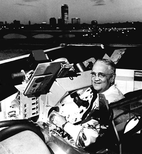 Charles Draper in Apollo simulator on the roof of MIT Instrumentation Lab 
(Sunburstandluminary.com)