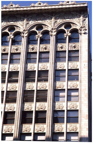 Detail of façade, Bayard Building, designed by Louis Sullivan, New York City, 1899, photograph by author
