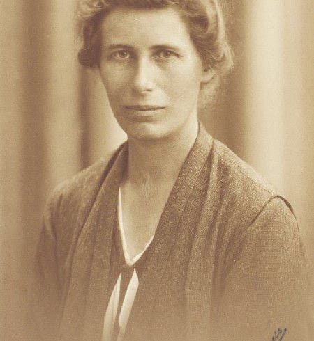 Inge Lehman, sepia portrait, 1932 (National Library of Denmark)