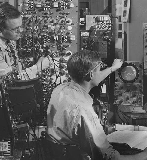 Technicians at work at the MIT Rad Lab during World War II (spectrum.mit.edu)