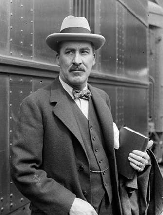 Howard Carter, photograph, 1924 (Wikimedia commons)