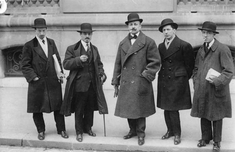 Five Futurists in Paris in 1912, photograph; Umberto Boccioni is second from right; Tommaso Marinetti is at center (Wikimedia commons)
