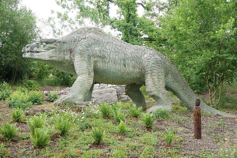 Hawkins’ concrete Megalosaurus, still standing in south London (Wikimedia Commons)