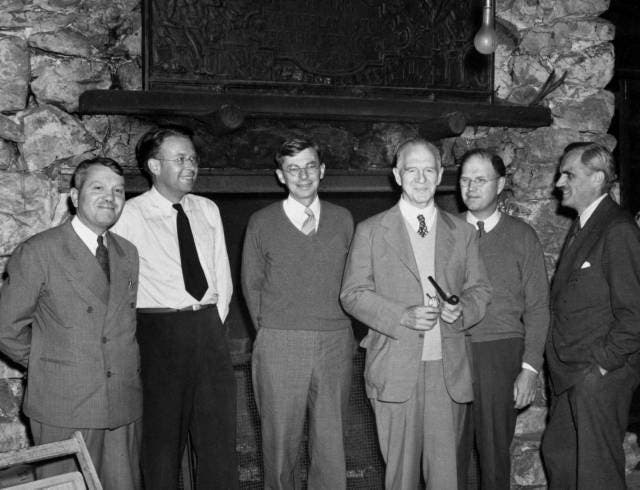 Members of the S-1 Uranium Committee; Harold Urey is at far left. Other members include Ernest O. Lawrence, James B. Conant, Lyman J. Briggs, E. V. Murphree and A. H. Compton, photograph, 1942 (Wikimedia commons)