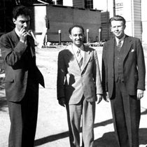 J. Robert Oppenheimer at left, with Enrico Fermi and E.O. Lawrence, photograph, 1941? (Wikimedia commons)