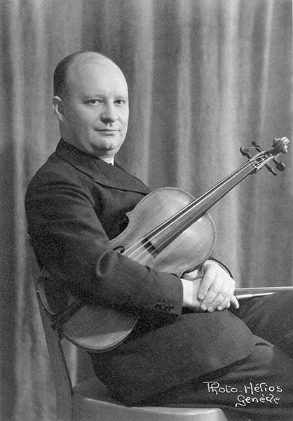 Portrait of Paul Hindemith, with his viola, undated (mahlerfoundation.org)