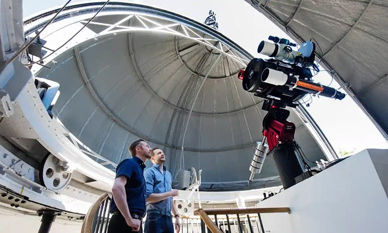 The Annie Maunder Astrographic telescope, installed at the Royal Greenwich Observatory, 2018 (theguardian.com)