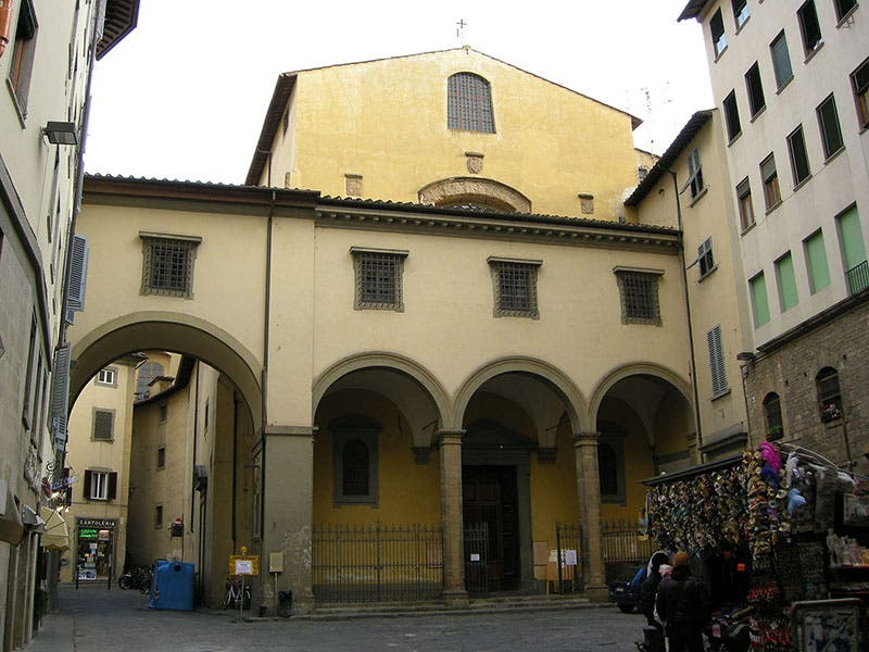 The Vasari corridor crosses the front of the Church of Santa Felicita, Florence (Wikimedia commons)