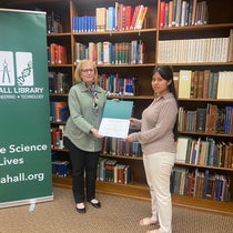 Linda Hall Library President Lisa Browar with 2023 James C. Shipman award recipient Erandi Ramirez 