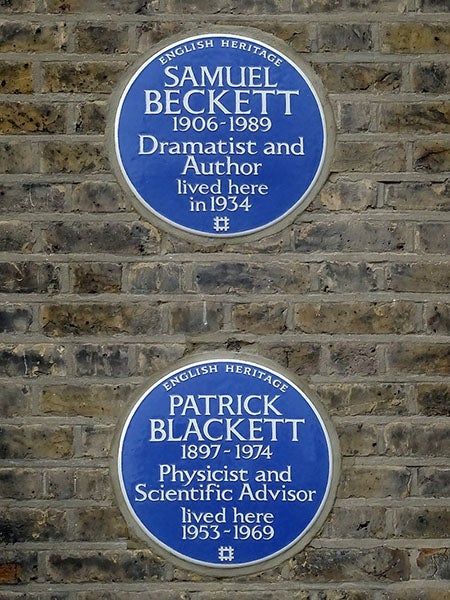 Blue plaques at 48 Paultons Square, Chelsea, London, honoring two former tenants, Samuel Beckett and Patrick M.S. Blackett (Wikimedia commons)